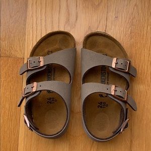 NWOT Birkenstock’s kids Birkibuc sandals, mocha